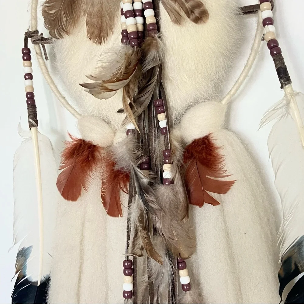 Vintage Native American Handmade Dreamcatcher‎ Fur Hide Feathers Wool Beads